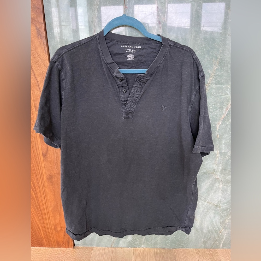 American Eagle Outfitters Super Soft Grey Tee Shirt NWOT